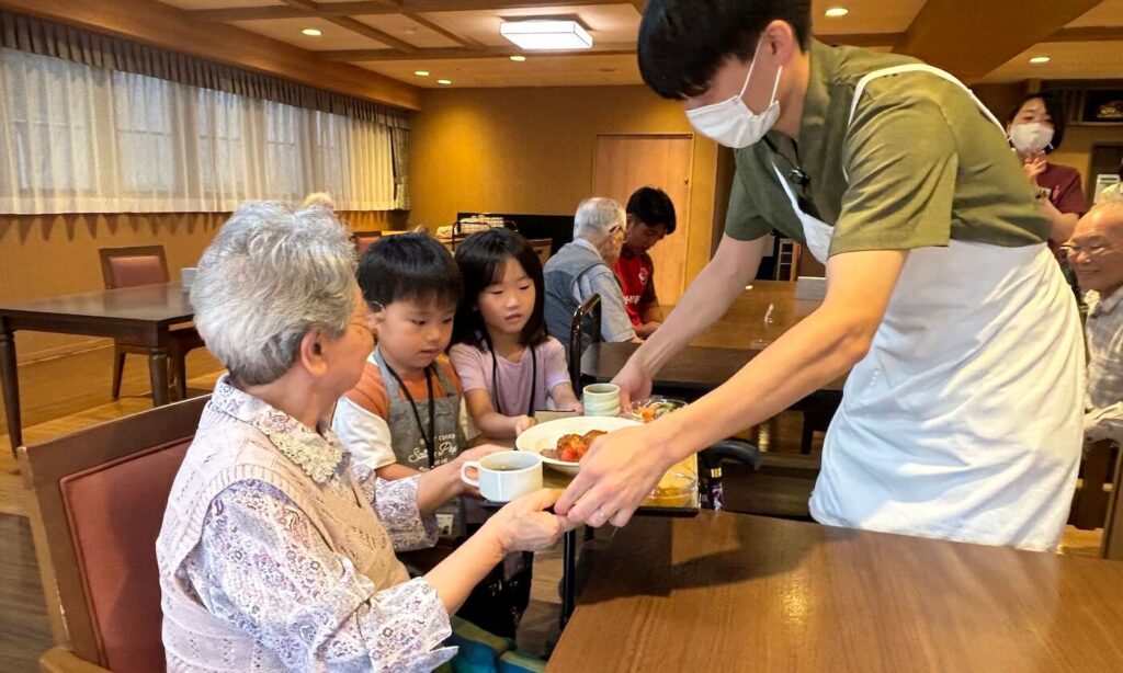 《 SOMPO流 子ども食堂 》