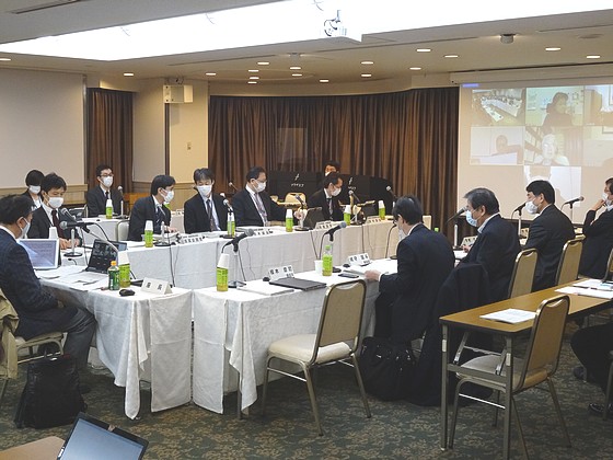 「医療計画の見直し等に関する検討会」の様子（3日、東京都内）
