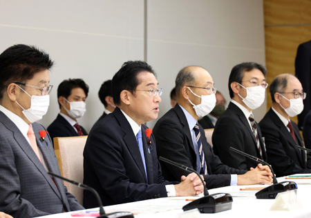 コロナ・インフル同時流行対策でタスクフォース、政府と医療関係団体・自治体が連携