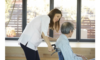 介護福祉士の養成校、外国人留学生の入学が過去最多に　日本人は最少